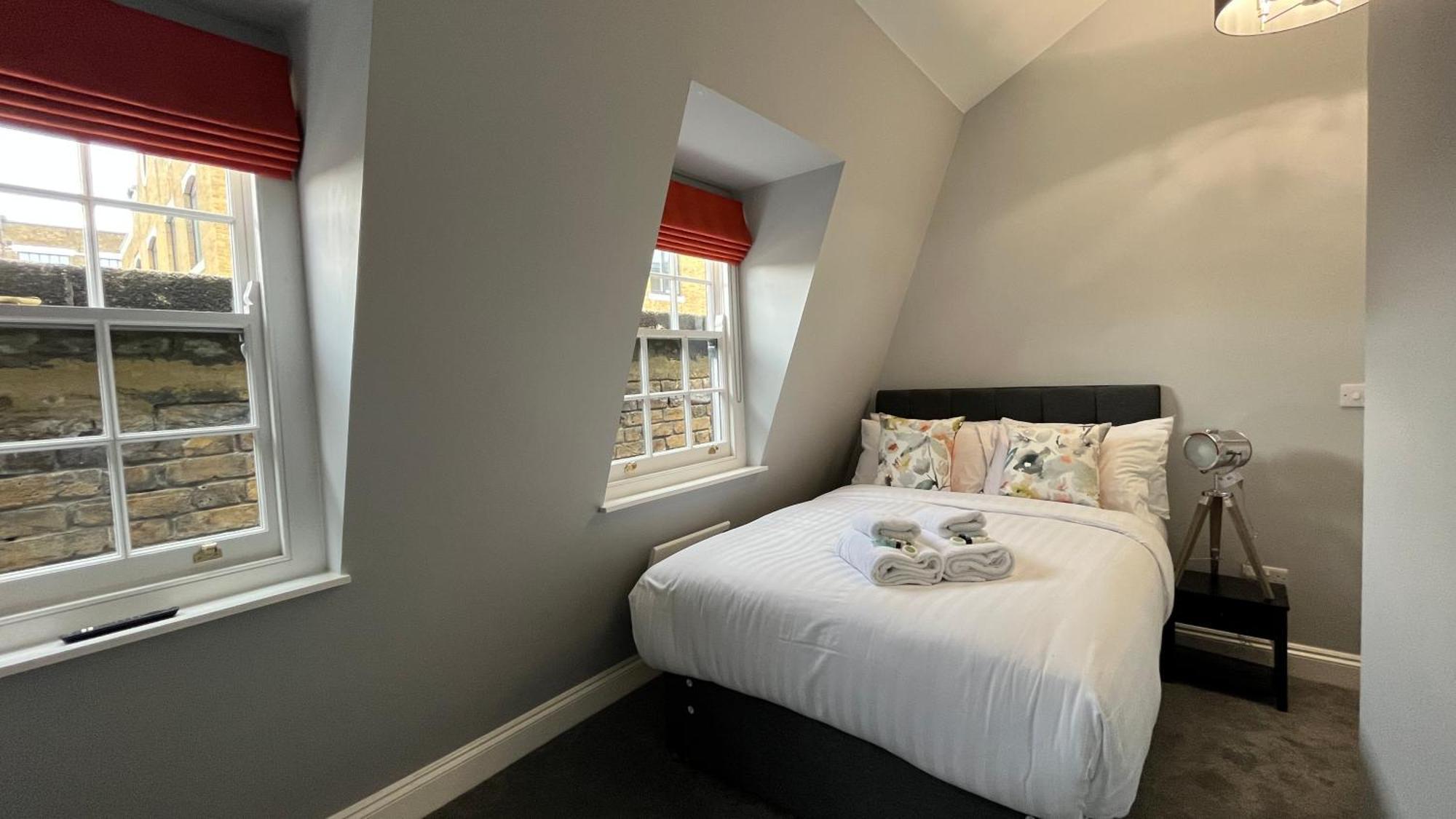 Dockers Inn Londra Dış mekan fotoğraf
